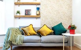Niru Experience Urban Escape Retreat